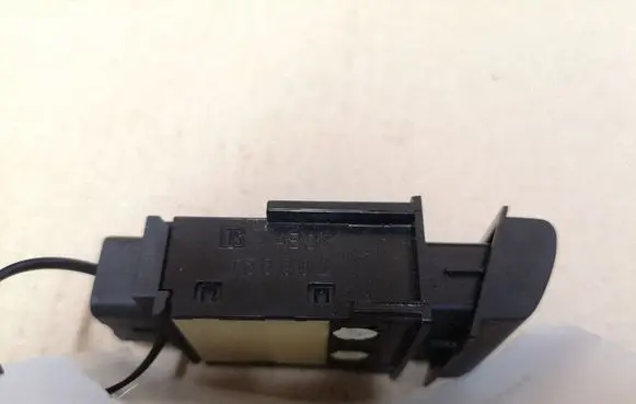 Toyota Avensis T220 Windscreen/window heater switch 156962