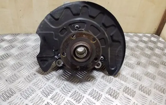 Volkswagen PASSAT B8 Front wheel hub 5Q0407258C
