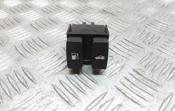 Lexus IS 220D-250-350 Fuel tank opening switch 15A990