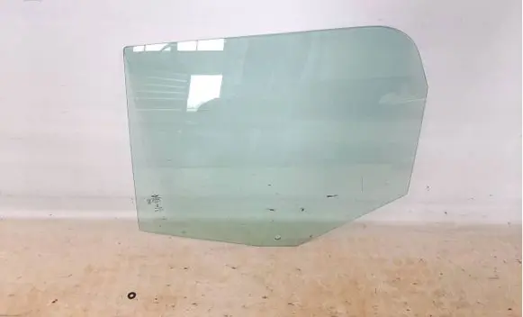 Mini Cooper Countryman F60 Rear door window glass 