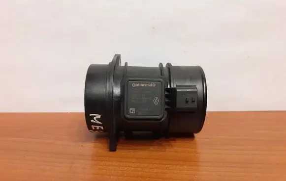 Renault Megane III Mass air flow meter 8200682558 5WK97021