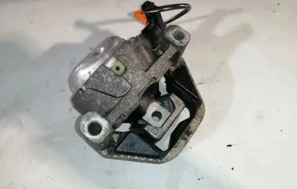 Audi A6 S6 C7 4G Engine mount bracket