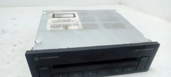 Volkswagen PASSAT B6 CD/DVD changer 3C0035110