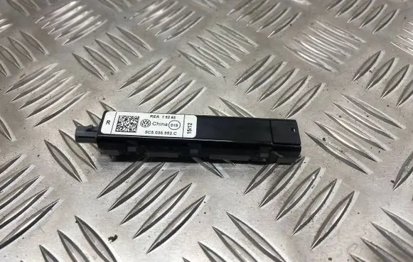 Volkswagen Beetle A5 Aerial antenna amplifier 5C5035552C