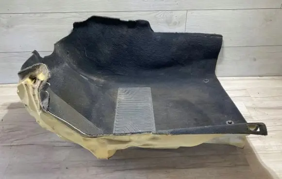 Mercedes-Benz E W211 Front floor carpet liner 21168040