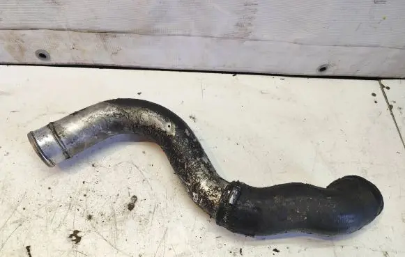 BMW 5 E39 Intercooler hose/pipe