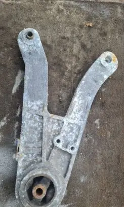 Volvo V70 Engine mounting bracket 3524347