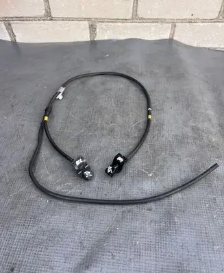 Toyota Avensis T270 Windshield washer spray nozzle 