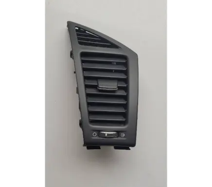 Hyundai i40 Dashboard air vent grill cover trim 3z9740000