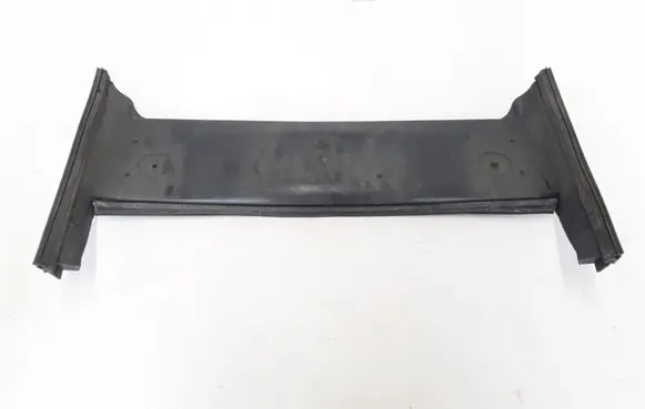 Volvo XC70 Intercooler air guide/duct channel 9151897