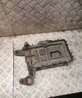 Volkswagen Golf VI Battery tray 1k0915333