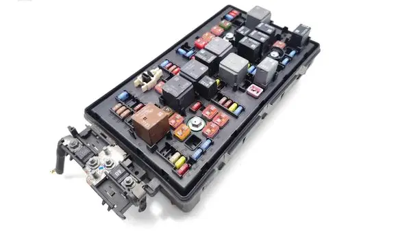 Opel Insignia A Fuse module 13485544