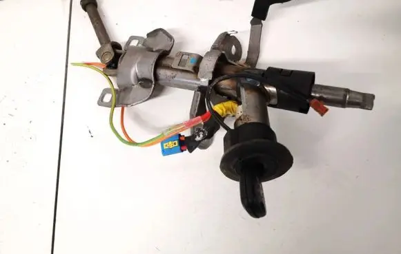 Peugeot 206 Steering wheel axle