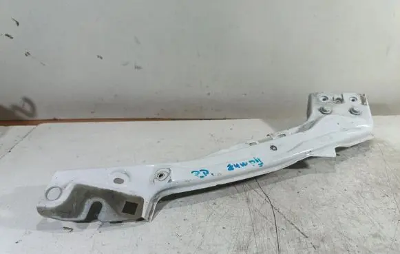 Citroen Jumpy Headlight/headlamp mounting bracket
