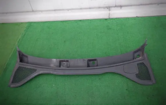 Audi A3 8Y Wiper trim 8Y1819403