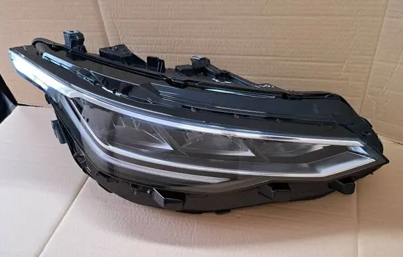 Volkswagen Golf VIII Headlight/headlamp 5H1941006A