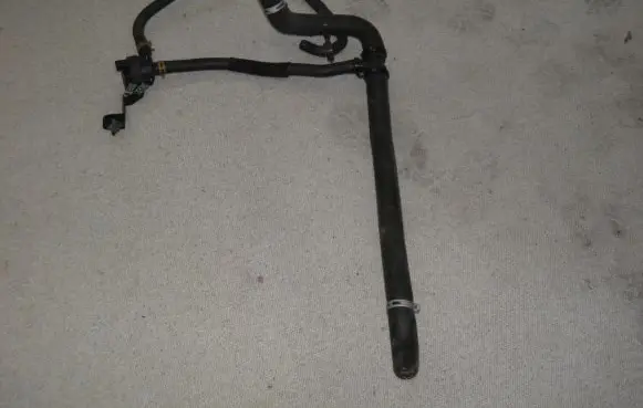 Opel Movano B Engine coolant pipe/hose