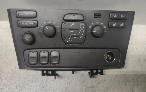 Volvo V70 Climate control unit 7923