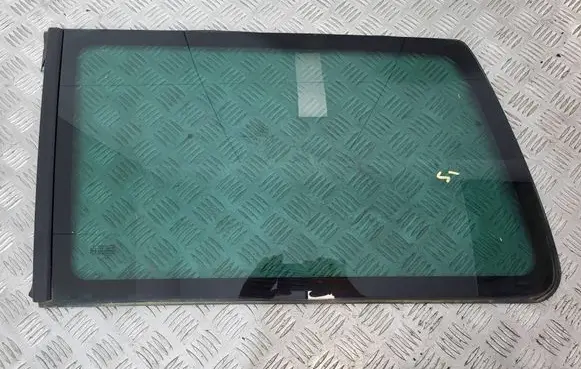Nissan Terrano Rear side window