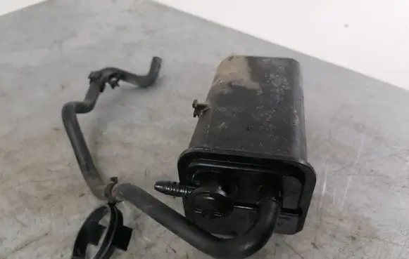 Volkswagen Golf VI Active carbon filter fuel vapour canister 1K0201801E