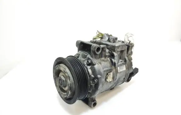 Volkswagen Transporter - Caravelle T5 Air conditioning (A/C) compressor (pump) 7E0820803A