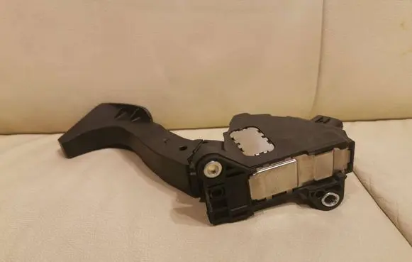 Toyota Auris E180 Accelerator throttle pedal 7811002120 20121523014