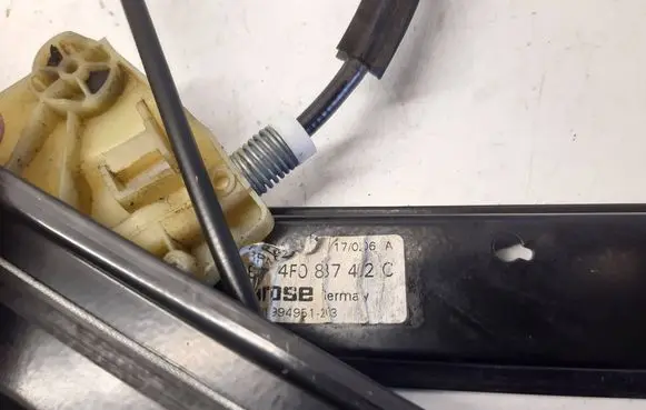 Audi A6 S6 C6 4F Front door electric window regulator 4F0887402C