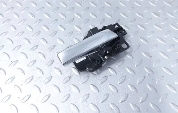 Land Rover Defender Rear door interior handle L8B222600AC LR137973 L8B222600AD