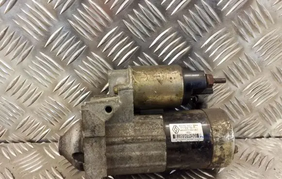 Renault Megane II Starter motor 8200021396 M000T86181