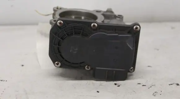 Toyota Auris E180 Throttle valve 22030-0T110 220300T110