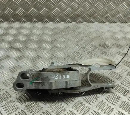 Volvo XC40 Engine mount bracket 31686298 31686299
