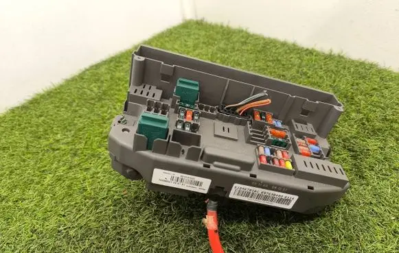 BMW X5 E70 Fuse module 518967010C 74988541 B010107500