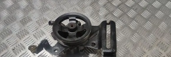 Toyota Avensis T250 Power steering pump