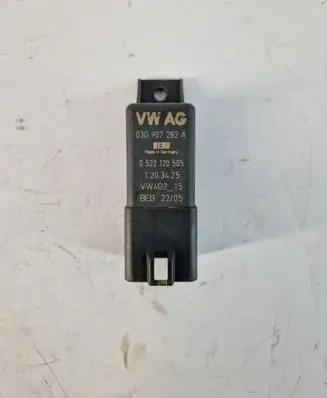 Skoda Octavia Mk2 (1Z) Glow plug pre-heat relay 03g907282a