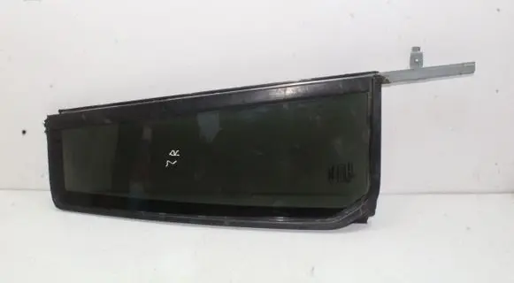 Land Rover Discovery 4 - LR4 Rear vent window glass 