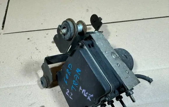 Ford Transit ABS Pump 0265235439 8C112C405BB 0266235439