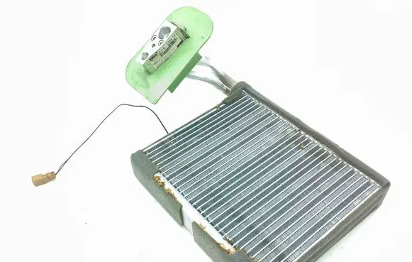 Nissan Leaf II (ZE1) Air conditioning (A/C) radiator (interior) T1023300PA