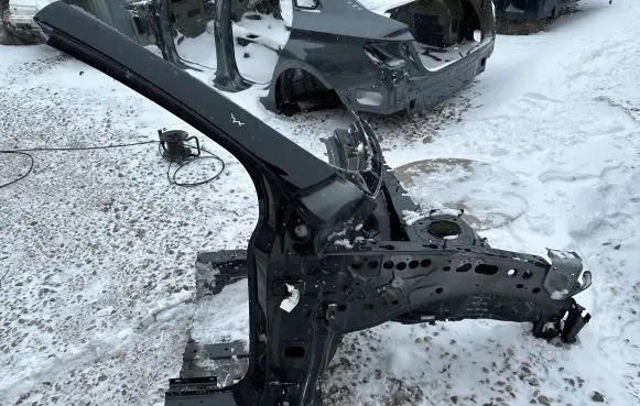 Mercedes-Benz GLA H247 Front quarter panel 