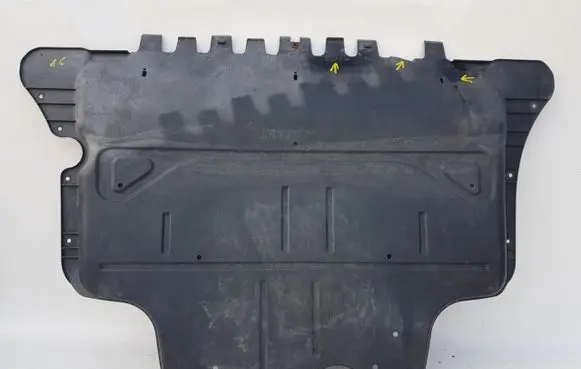 Audi Q3 F3 Engine splash shield/under tray 5QF825236