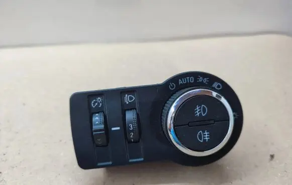 Opel Mokka Light switch 95297440