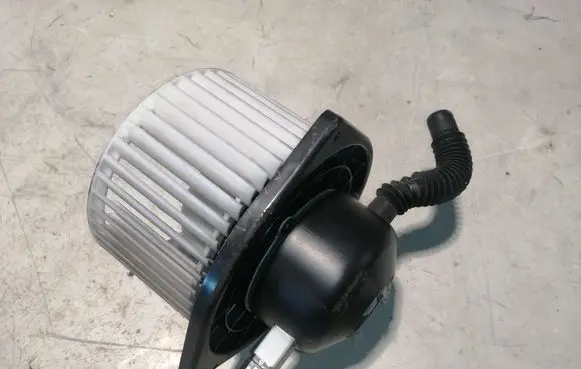 Suzuki Grand Vitara II Heater fan/blower CSM122002
