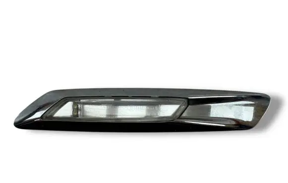 BMW 5 F10 F11 Front fender indicator light 15416805 15417005 01038704