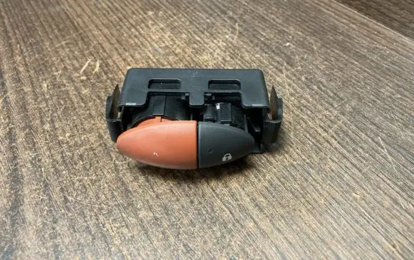Renault Master III Alarm switch 8200214896 8200483813
