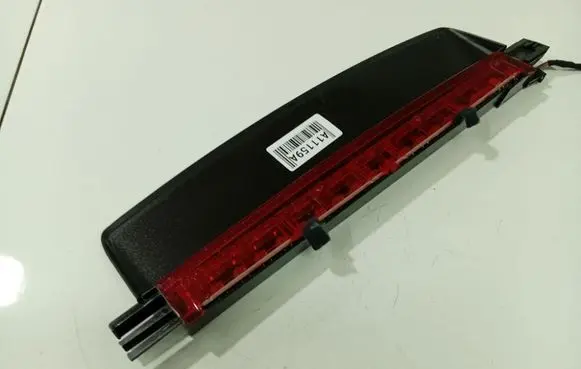 Audi A6 S6 C6 4F Third/center stoplight 4F5945097