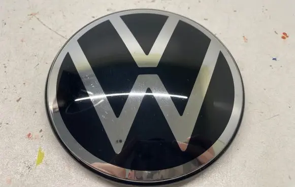 Volkswagen T-Roc Manufacturer badge logo/emblem 2GM853601E 00632806