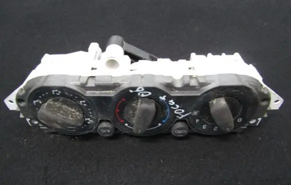 Ford Focus Climate control unit 3M5T19980AD 3m5t-19980-ad