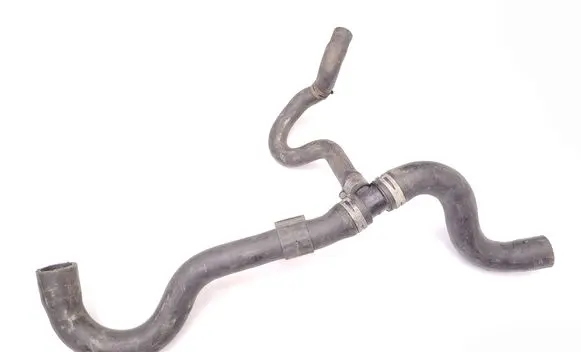 Engine coolant pipe/hose