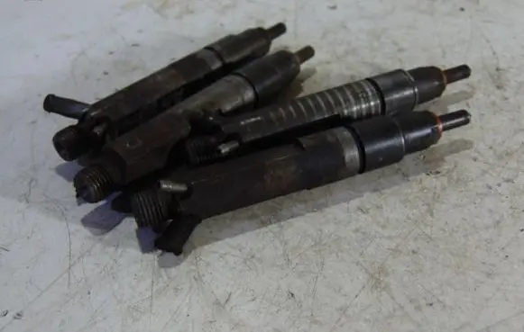 Volkswagen Golf IV Fuel injectors set 028130202