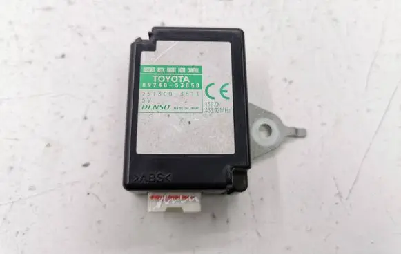 Lexus IS 220D-250-350 Door control unit/module 8974053050 2513003511 13BZK