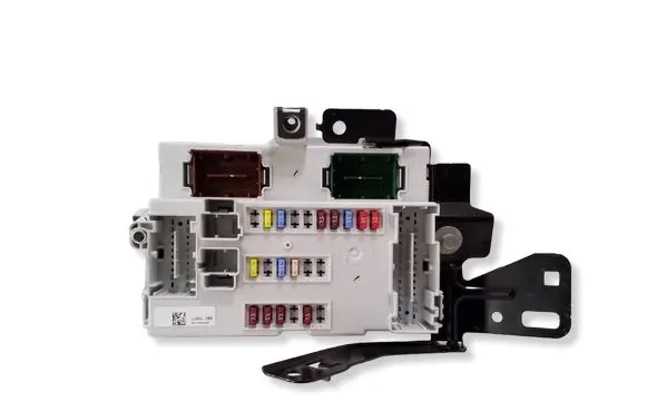 Jeep Cherokee Fuse module 68273258AE